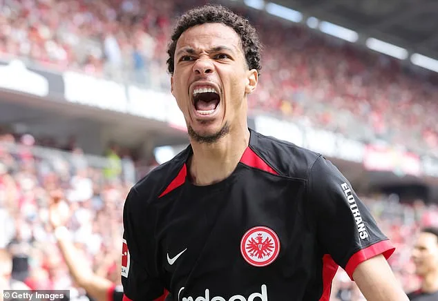 Liverpool et Chelsea » pour lutter contre la star de Bundesliga, notée de 84 millions de livres sterling, cet été « … alors que les géants de la Premier League se renforcent dans l’attaque de la Premier League en attaque