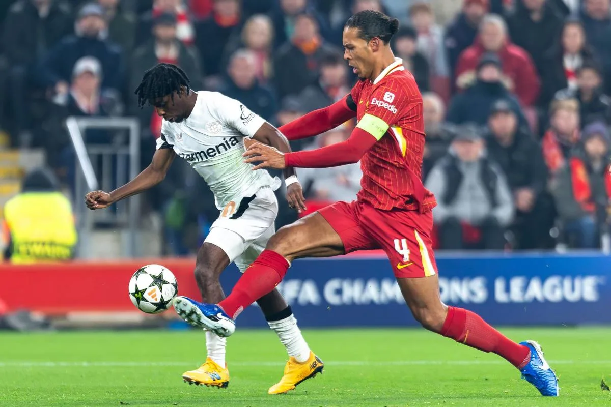 Journaliste : Liverpool envisage un défenseur de la Bundesliga avec une clause de libération de 33,2 millions de livres sterling