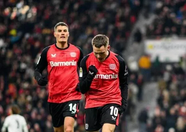Résultats complets de la Bundesliga hier soir : Leverkusen bat Mönchengladbach, le Bayern Munich gagne de justesse contre Wolfsburg