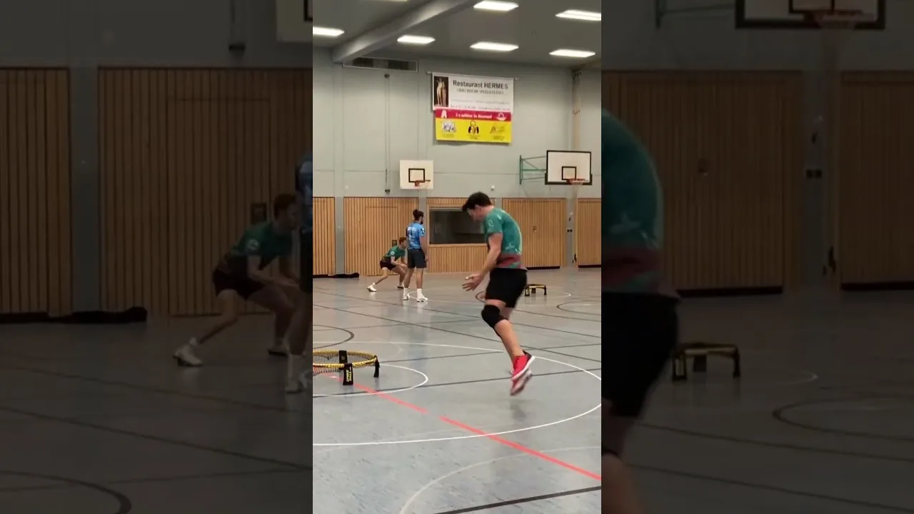THESE DEFENSIVE TOUCHES 😍📹 – ©️ @multipleangles2441 – #RoundnetGermany #Roundnet #Bundesliga