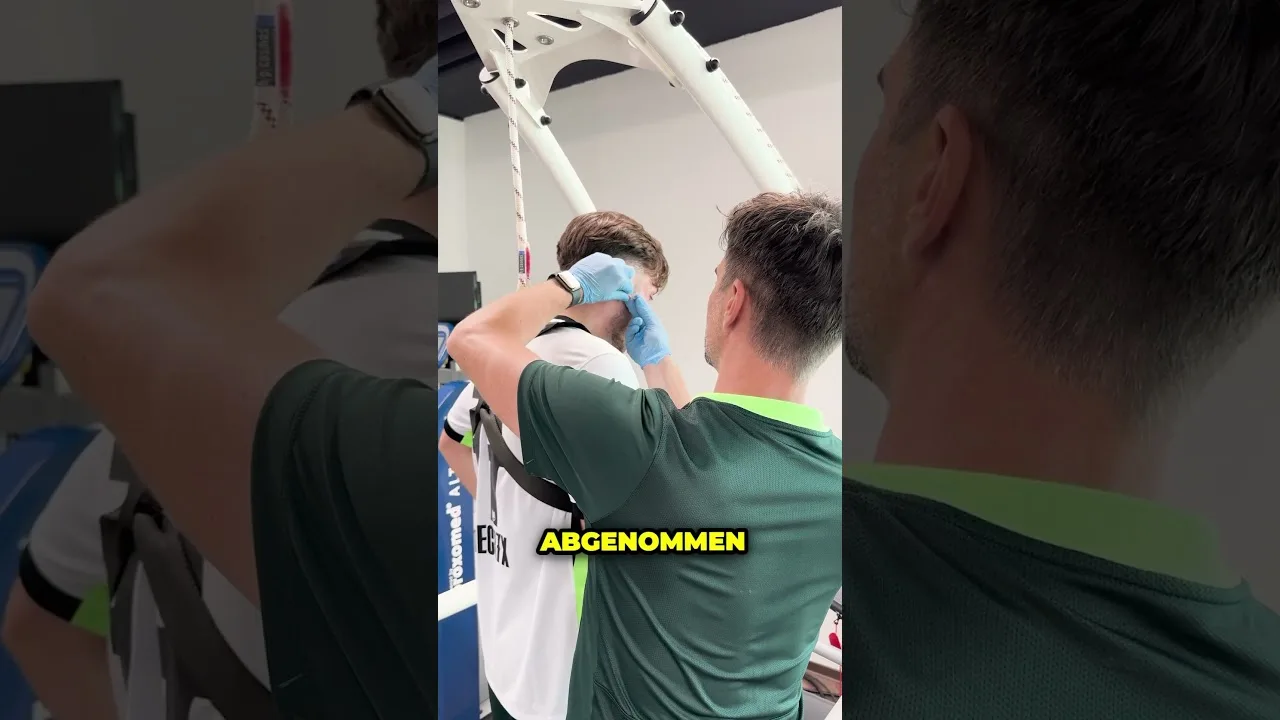 Wie SCHWER ist der Medizincheck der Bundesliga? 🤨👨🏻⚕️ #fußball #bundesliga #fc25