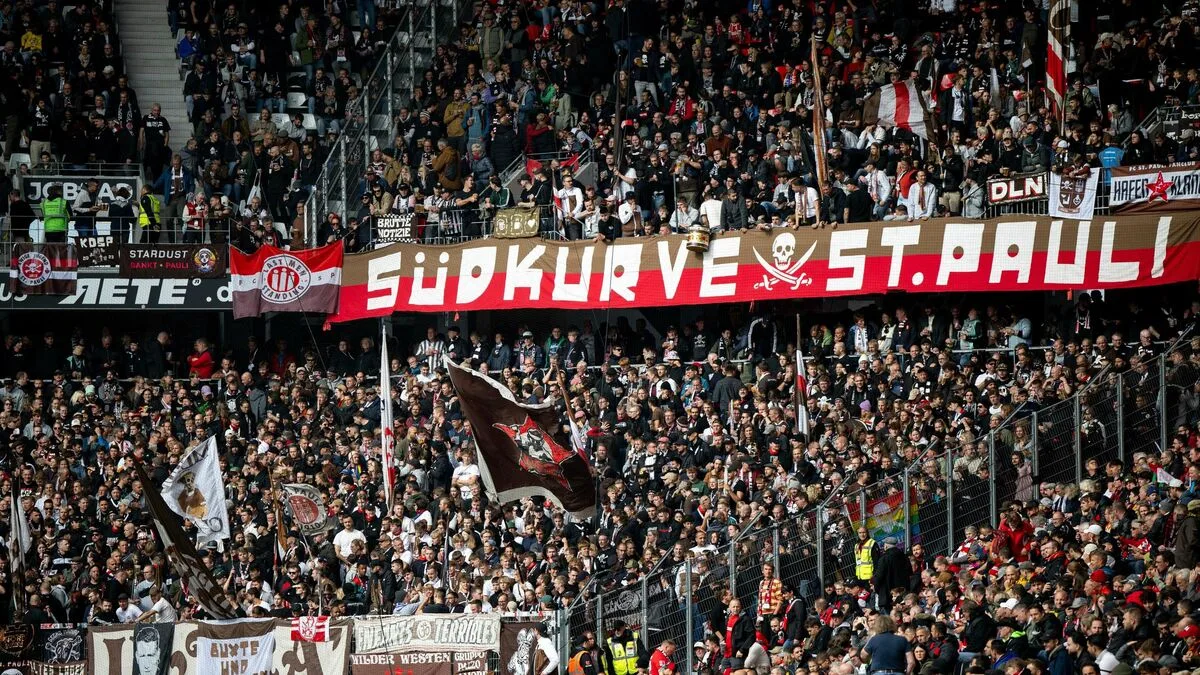 Bundesliga : le club de Sankt Pauli décide de quitter le réseau social X, un « amplificateur de haine »