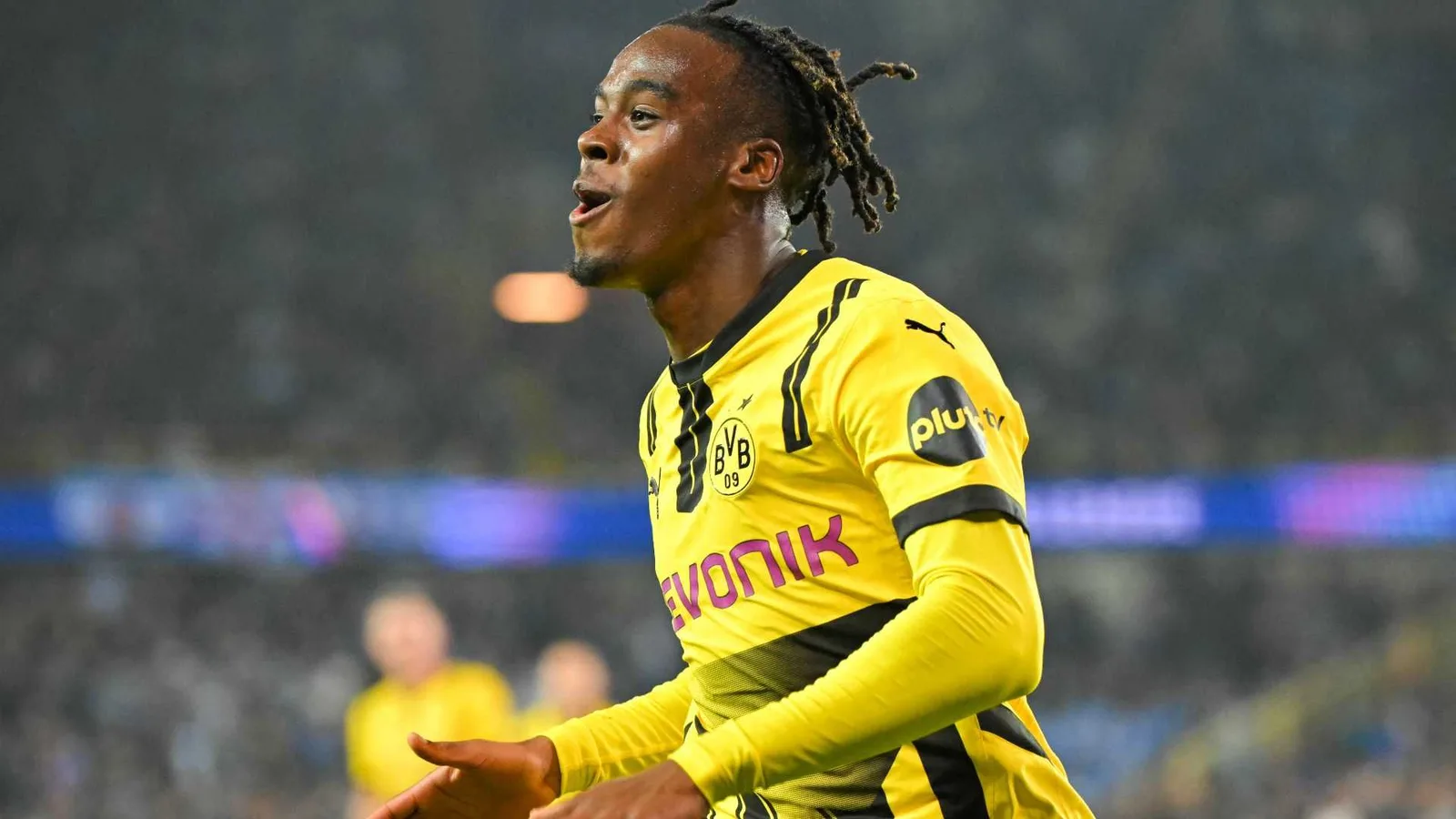 Vente d’incendie du Borussia Dortmund! Jamie Gittens Prix Tag Tage avec Chelsea & Bayern se cachant alors que BVB se prépare à manquer la manche de la Ligue des champions