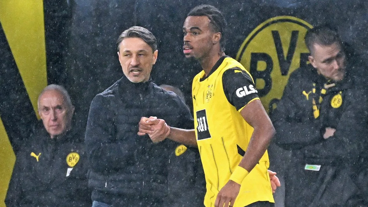 Le Borussia Dortmund’s Niko Kovač loue « Sensationment bon » Carney Chukwuemeka