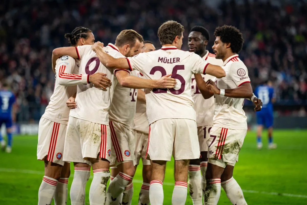 Le Bayern Munich obtient une qualification spectaculaire dans les optimales de la Ligue des champions après un but …
