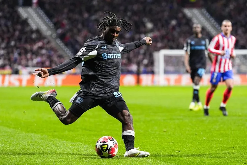 Jérémie Frimpong du Bayer Leverkusen présente ses excuses aux supporters de l’Atletico Madrid