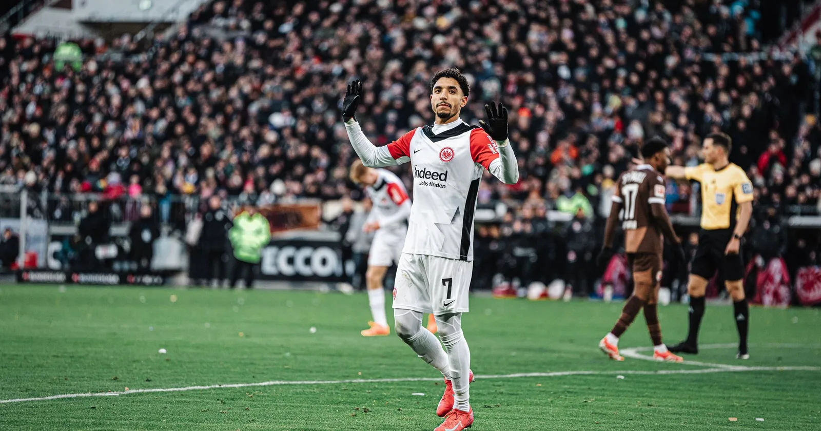 Bundesliga – Omar Marmoush donne la victoire à Francfort face à Sankt Pauli (1-0)