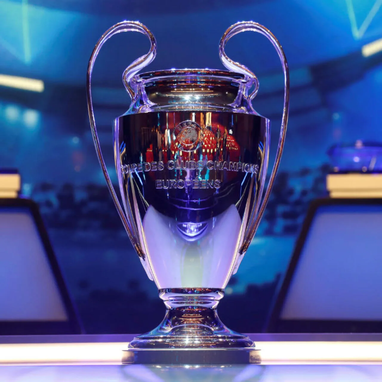 Où regarder Feneyoord vs Bayern Munich ?